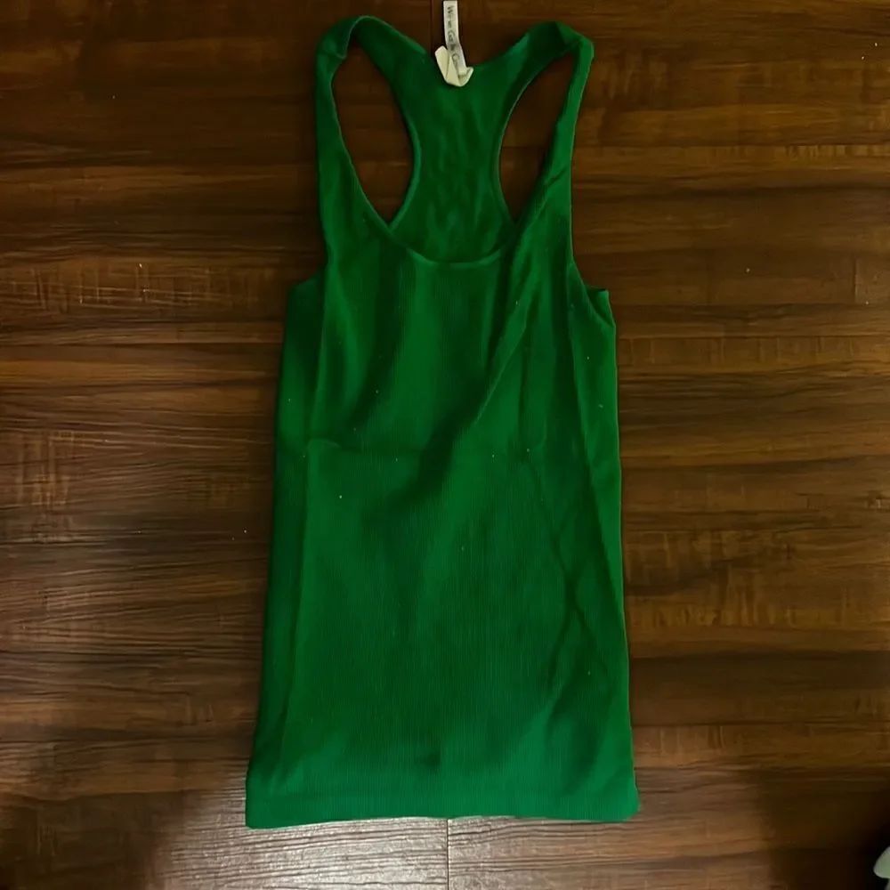 Green Ribbed Tank Top One Size Fits All - Excellent Condition Stretch Racerback - Picture 2 of 3